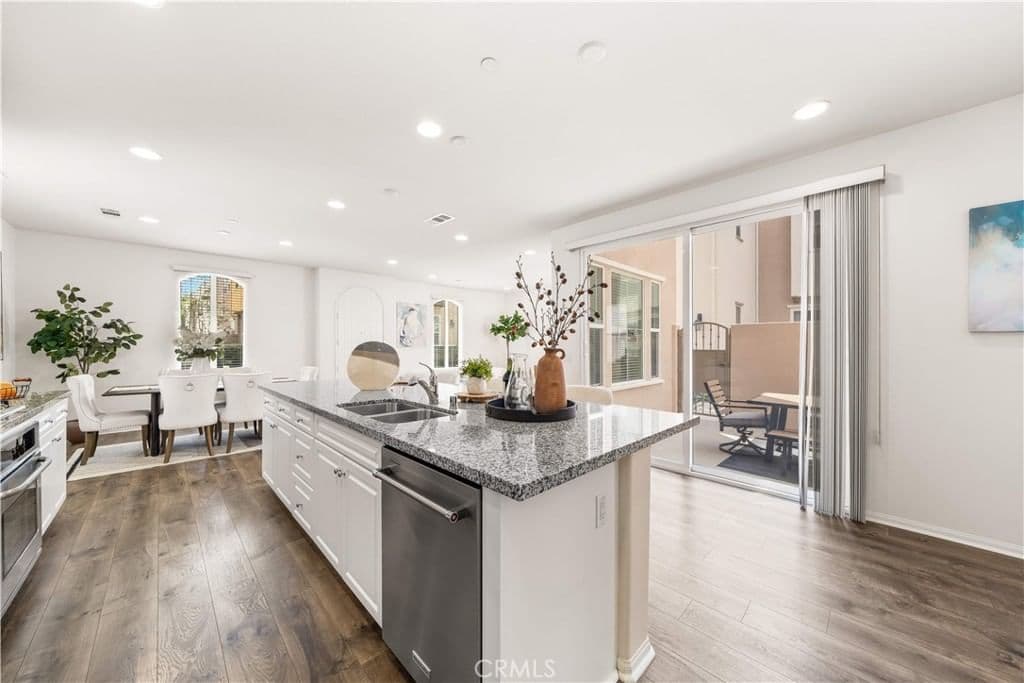 Residential in Irvine — Photos 11