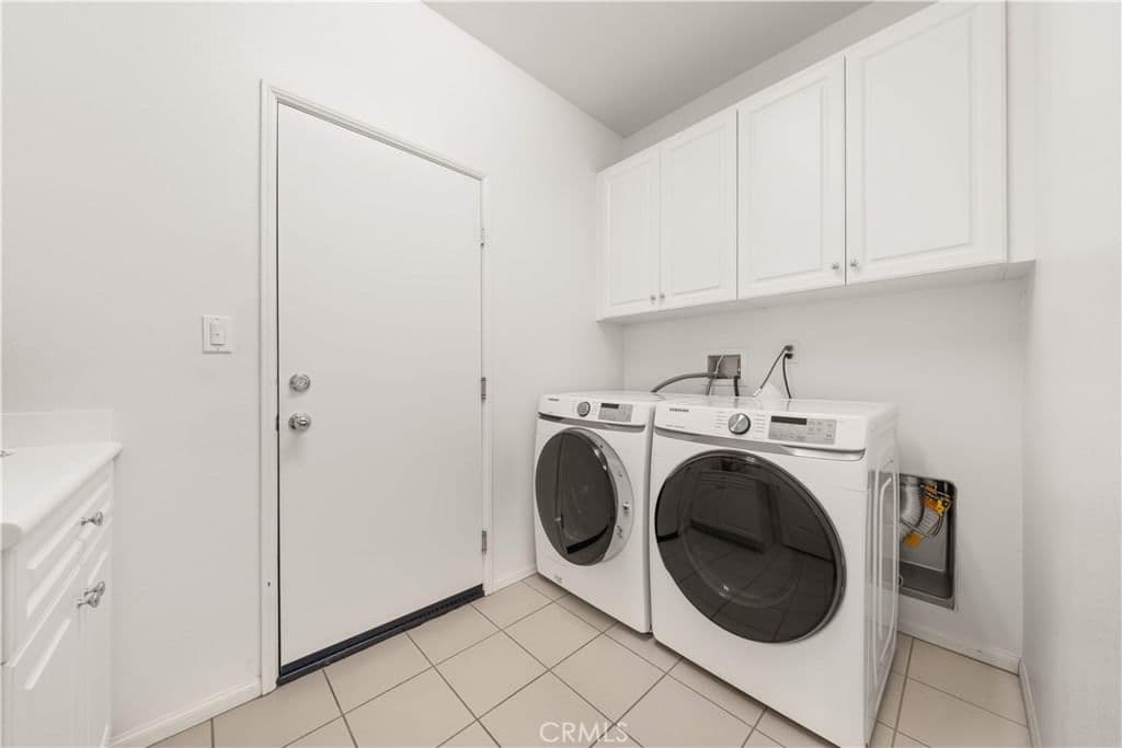 Residential in Irvine — Photos 15