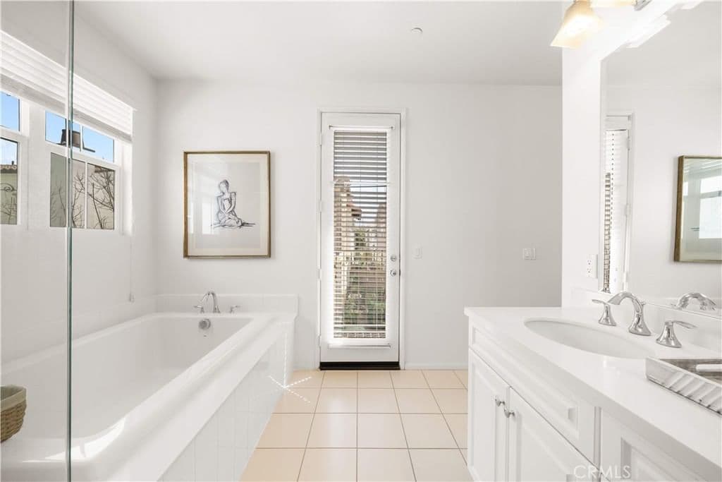 Residential in Irvine — Photos 26