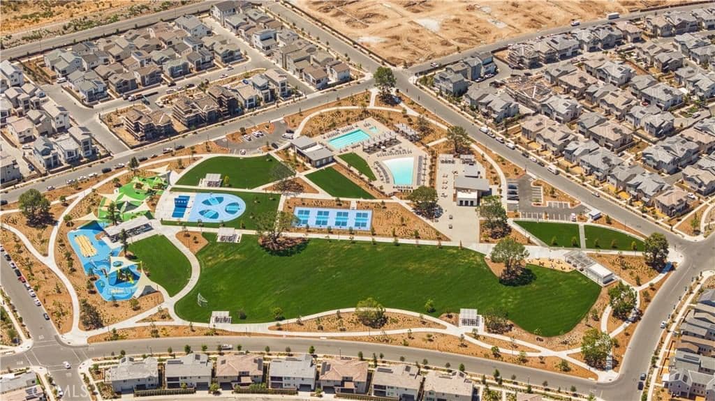 Residential in Irvine — Photos 36