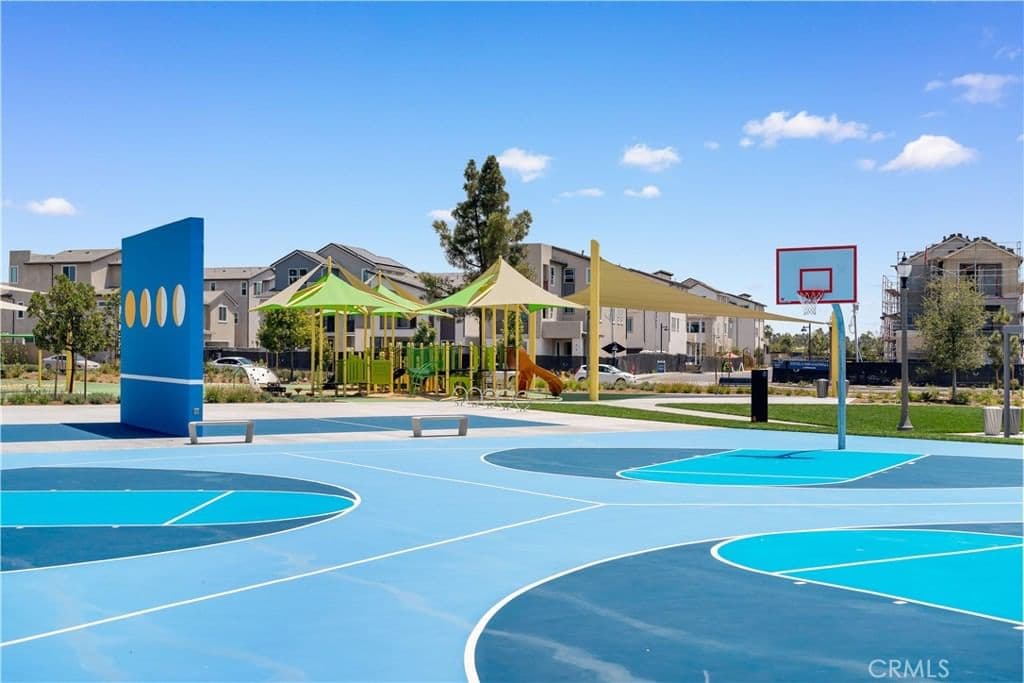 Residential in Irvine — Photos 40